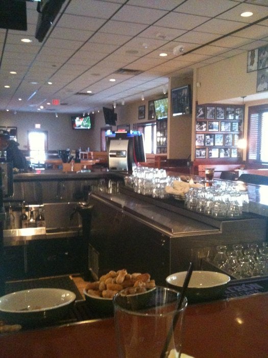 Lindell AC CLOSED Sports Bars Waterford, MI Yelp