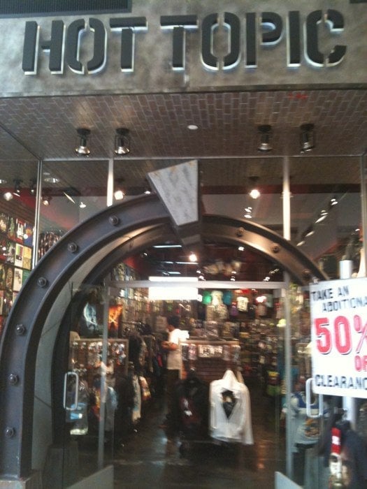 Hot Topic Men's Clothing Lakewood, CA, United States Reviews
