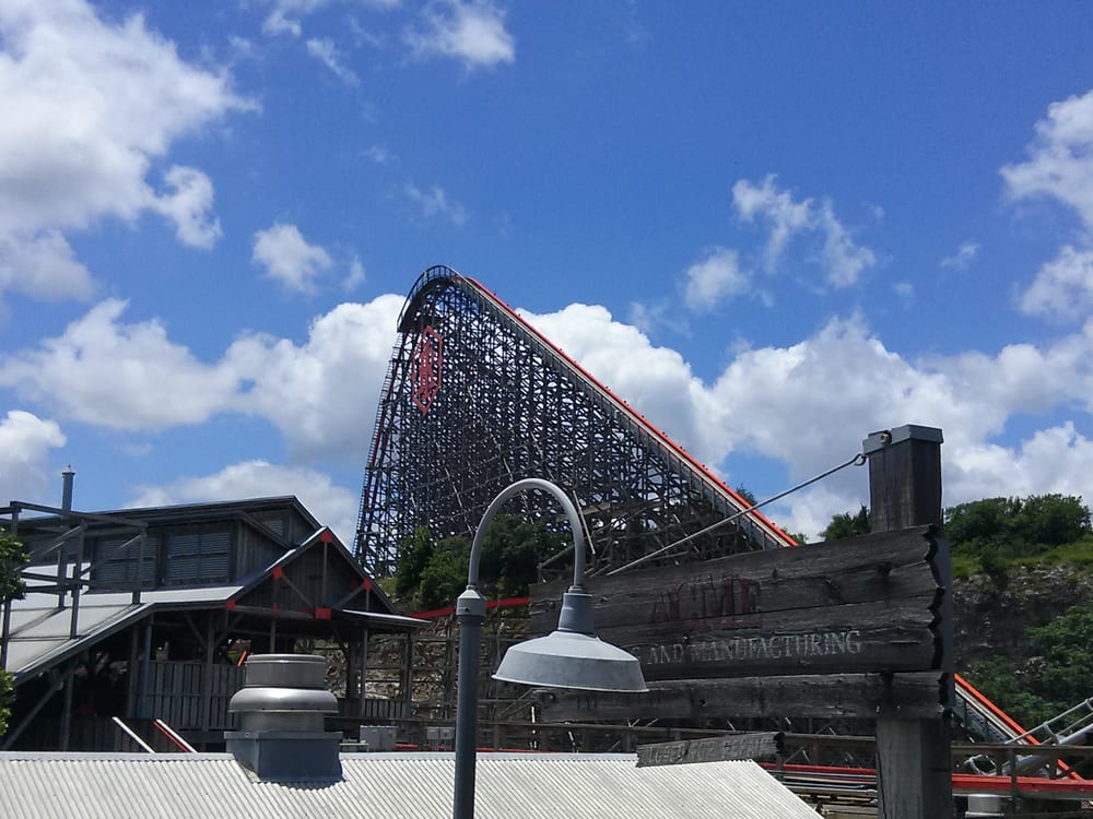 Iron Rattler Amusement Parks San Antonio, TX, United States