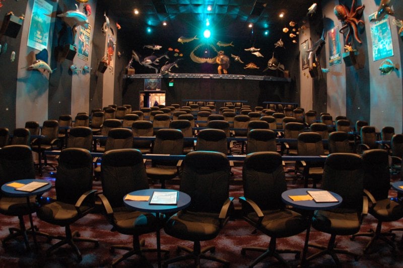 Hollywood Palms A Cinema Bar & Eatery 97 Photos Cinema Naperville