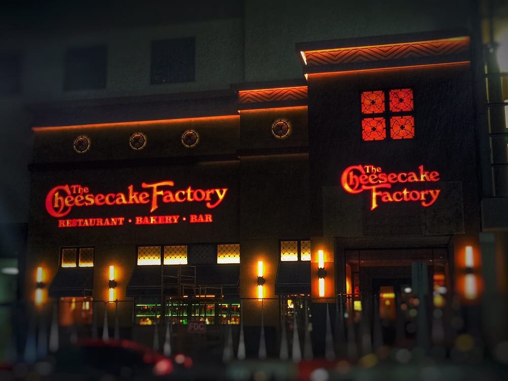 The Cheesecake Factory American (Traditional) Newport Centre Mall Jersey City, NJ