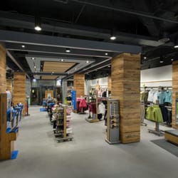 Columbia clothing store locator