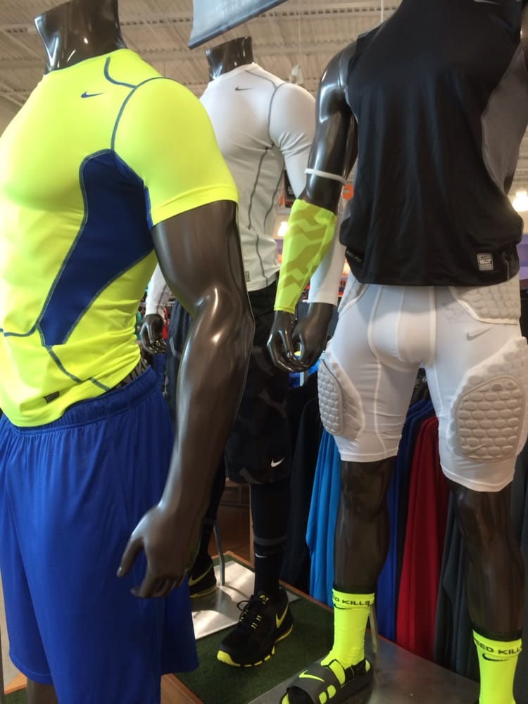 Dick’s Sporting Goods Sports Wear Naperville, IL Reviews Photos