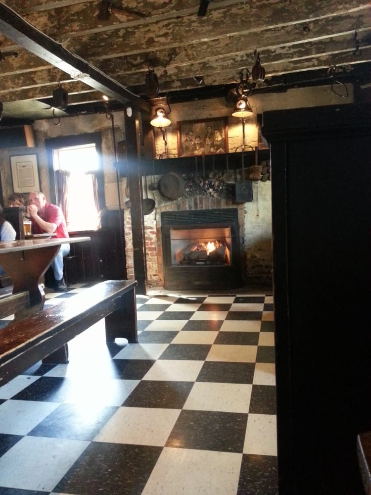 Ye Olde Trail Tavern 35 Photos American (Traditional) Yellow