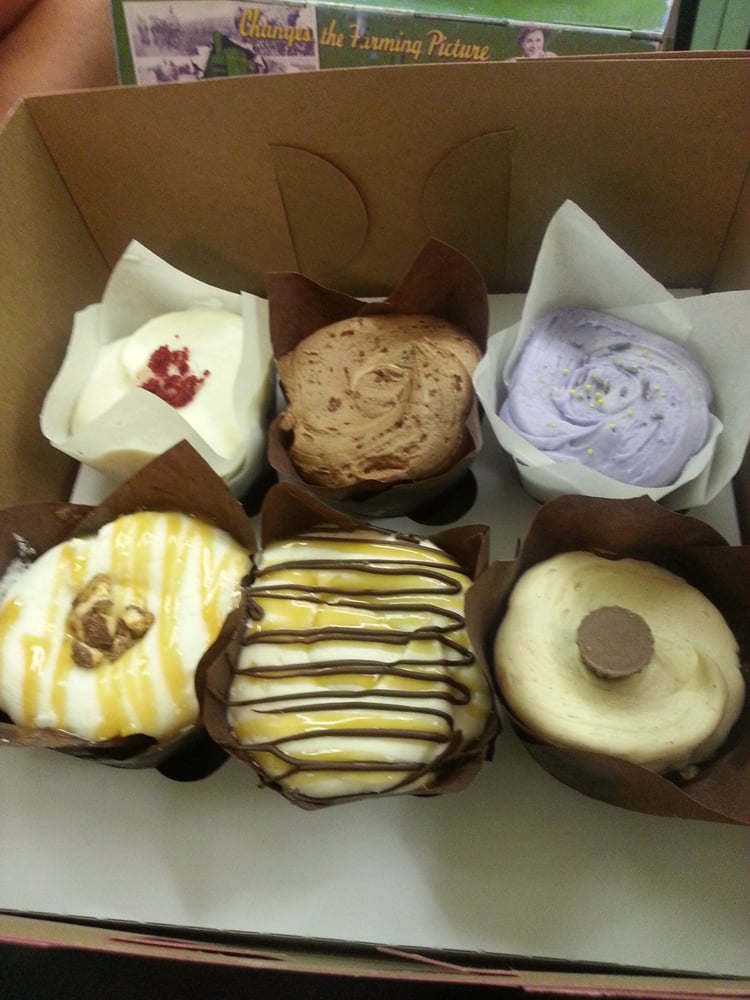 Fat Bottomed Girl’s Cupcake Shoppe 29 Photos Bakeries Fat Bottomed Girl’s Cupcake Shoppe 29 Photos Bakeries