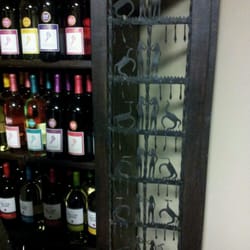 Downtown Fine Spirits and Wines logo