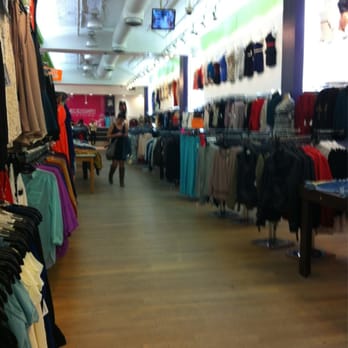 Manhattan clothing store online. Girls clothing stores