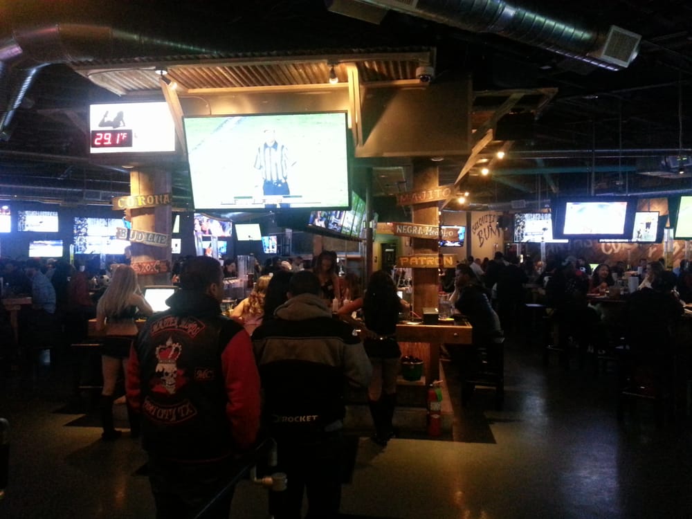 Ojos Locos Sports Cantina 38 Photos Fast Food Austin, TX