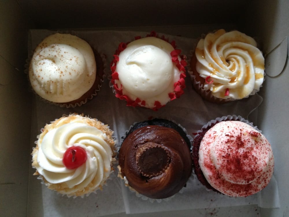 Creme de la Creme Bakery Bakeries Riverside, CA Reviews Photos