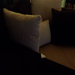 Max Furniture Warehouse logo