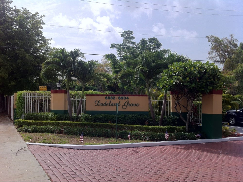 Dadeland Grove Condominium Association Apartments Miami, FL