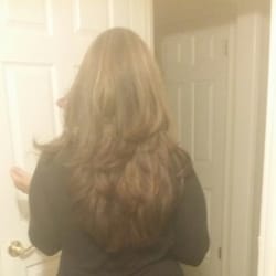 Mari's Beauty Salon logo