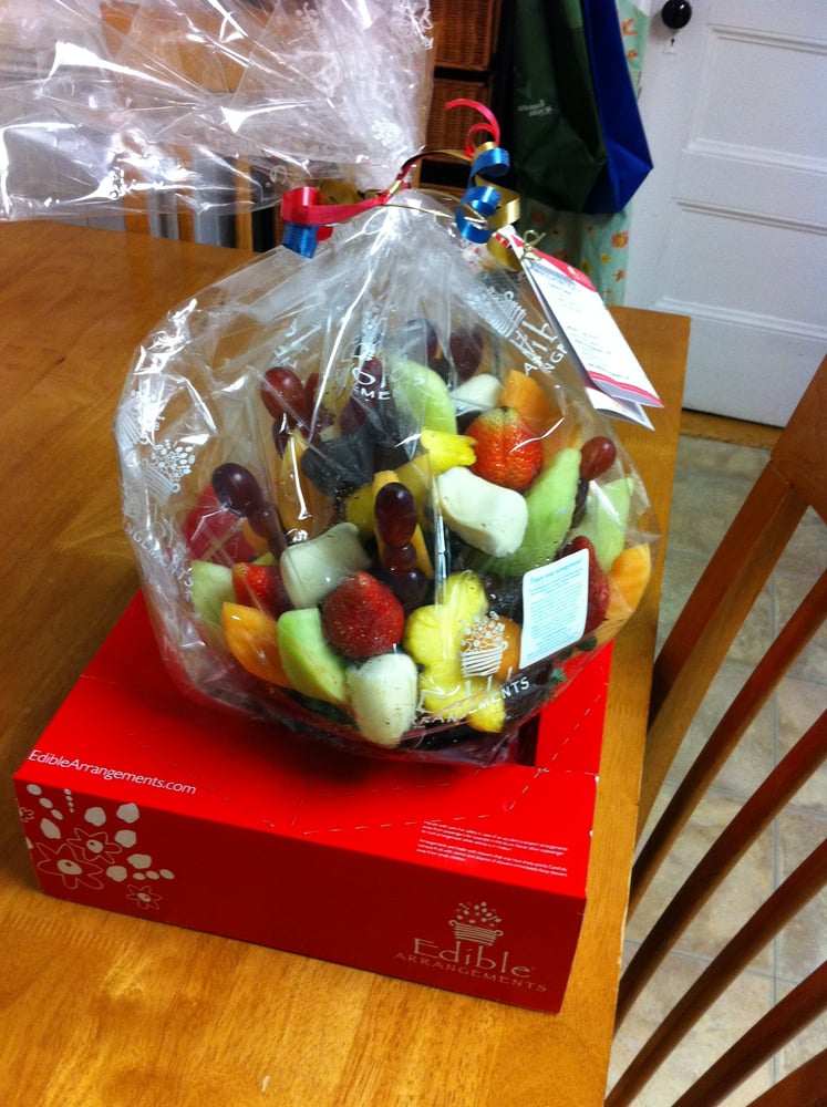 Edible Arrangements Special Offers Up To 20% Off The Sweet Life Gift Basket with Cookies, Candy, Snacks and Treats All Occasion Present Assorted Gourmet Food Set for Men, Women and Business Gifts.