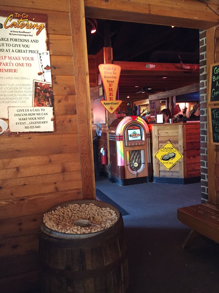WHY WE’RE CLOSED FOR LUNCH At Texas Roadhouse we believe in putting our people first. We aren’t just co-workers—we’re family. Legendary Food and Legendary Service is who we are. We’re about loving what you’re doing today, and preparing you for what you’ll be doing tomorrow. Happy employees make happy guests.