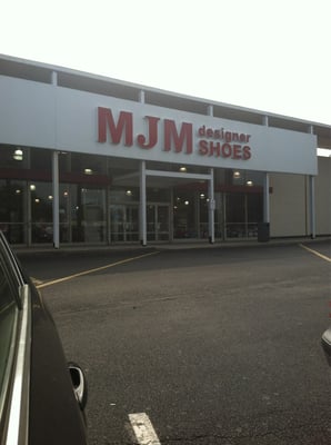 Leasing Information MJM Designer Shoes' self service layout: Convenience, selection, style and savings. MJM Designer Shoes is a shoe lover's dream! MJM offers an extensive collection of famous maker shoes, sandals, boots, and sneakers, in styles to suit the entire family.
