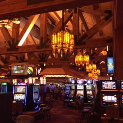 snoqualmie casino card table games