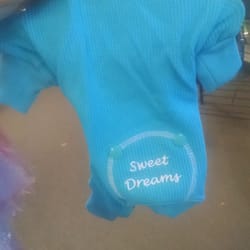 Hooves and Paws logo