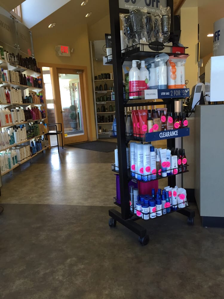 Super cuts ri Supercuts hair salon in Smithfield at Apple Valley Mall offers a variety of services from consistent, quality haircuts for men and women to color services--all at an affordable price. Plus, shop for all the shampoos, conditioners and styling products you need to keep your new style looking great.6/10(9).