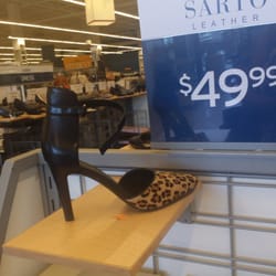 Lindsay (Broke & Beautiful) scopes out the Shoe Megashop at Marshalls