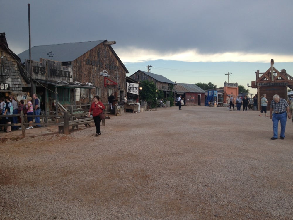 Fort Hays Chuckwagon Supper & Show - Arts & Entertainment - Rapid City