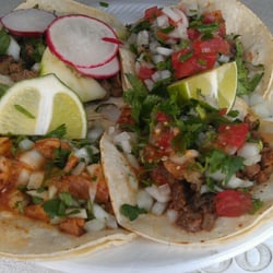 Mario's Tacos logo