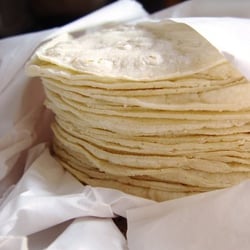 Las Americas Tortilleria logo