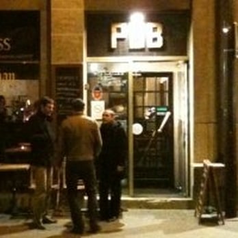 The Cork and Cavan - http://www.lesamisdelapero.fr/bars/372.jpg - Paris, France