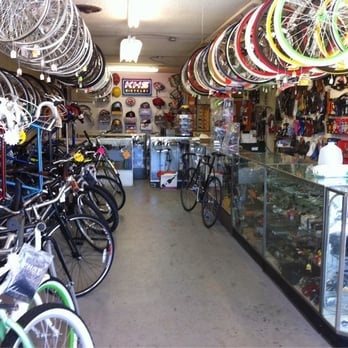 Pedal Pushing Bicycle Shop - San Diego, CA, United States Pedal Pushing Bicycle Shop - San Diego, CA, United States
