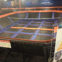 Sky Zone Indoor Trampoline Park - Van Nuys logo