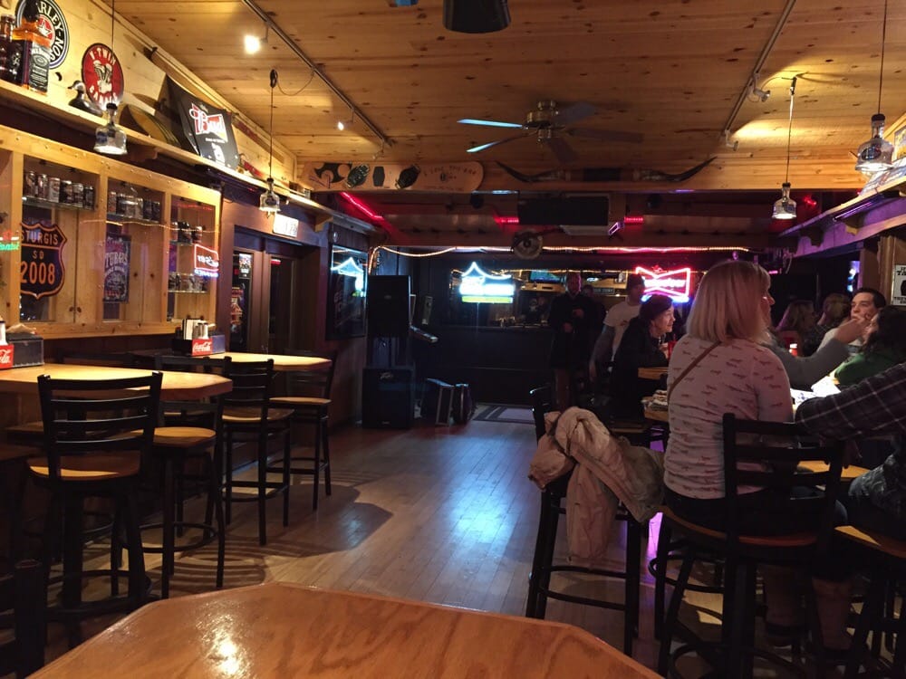 The Lion’s Den Bar & Grill Sports Bars AZ Reviews