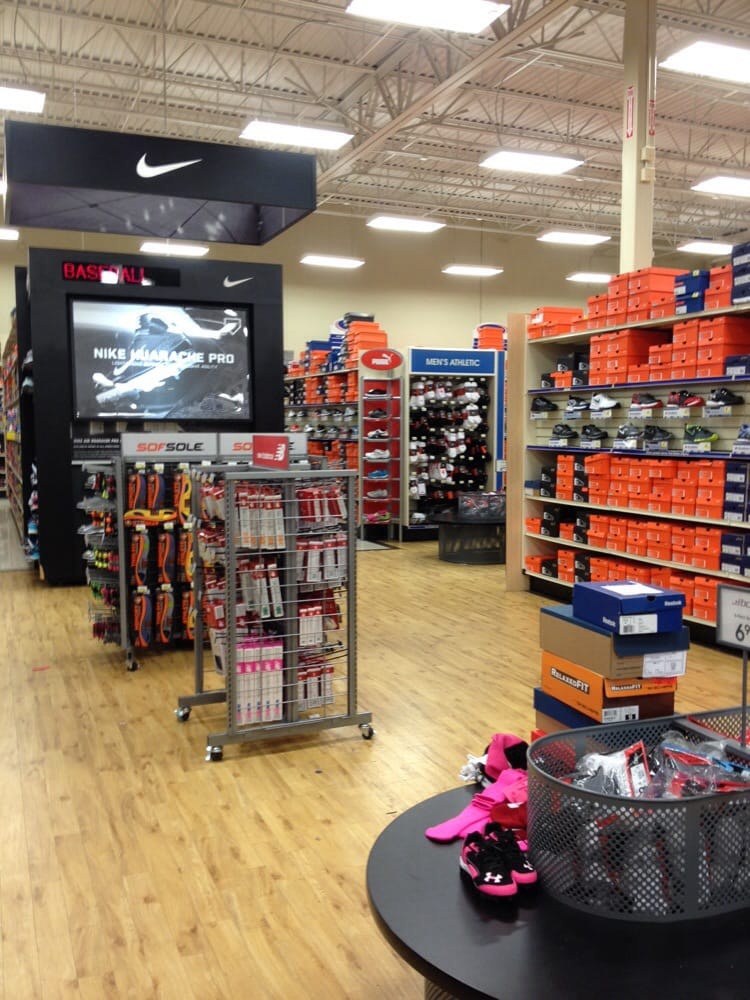 outdoor sporting goods retailers