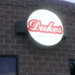 Duke's Steakhouse logo