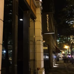 Bavette's Bar & Boeuf - Chicago, IL, United States. Welcome to Bavettes & Boeuf, 218 W Kinzie, Chicago, IL: It's GEMcago's gemmiest, French-style steak CarniGEMland!