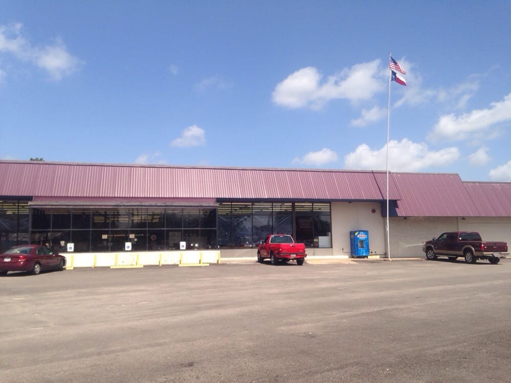 Stanton’s Shopping Center Shopping Centers 219 N Taylor St Alvin