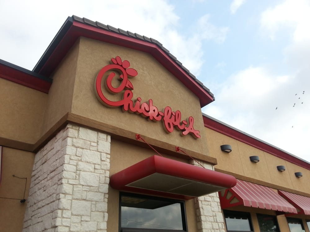 Chick-fil-A Seneca Chick-fil-A is the nation's second-largest quick-service chicken restaurant chain. Fresh ingredients, tasty side dishes, desserts such as Hand-spun Milkshakes. Catering available.6/10(61).