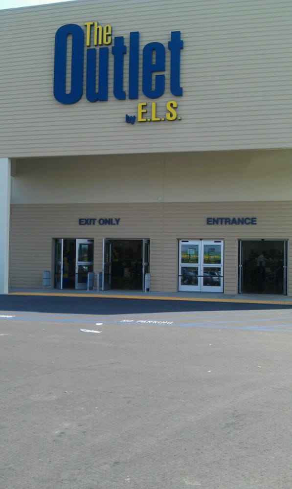 The Outlet by ELS 48 Photos Department Stores 880 S Azusa Ave