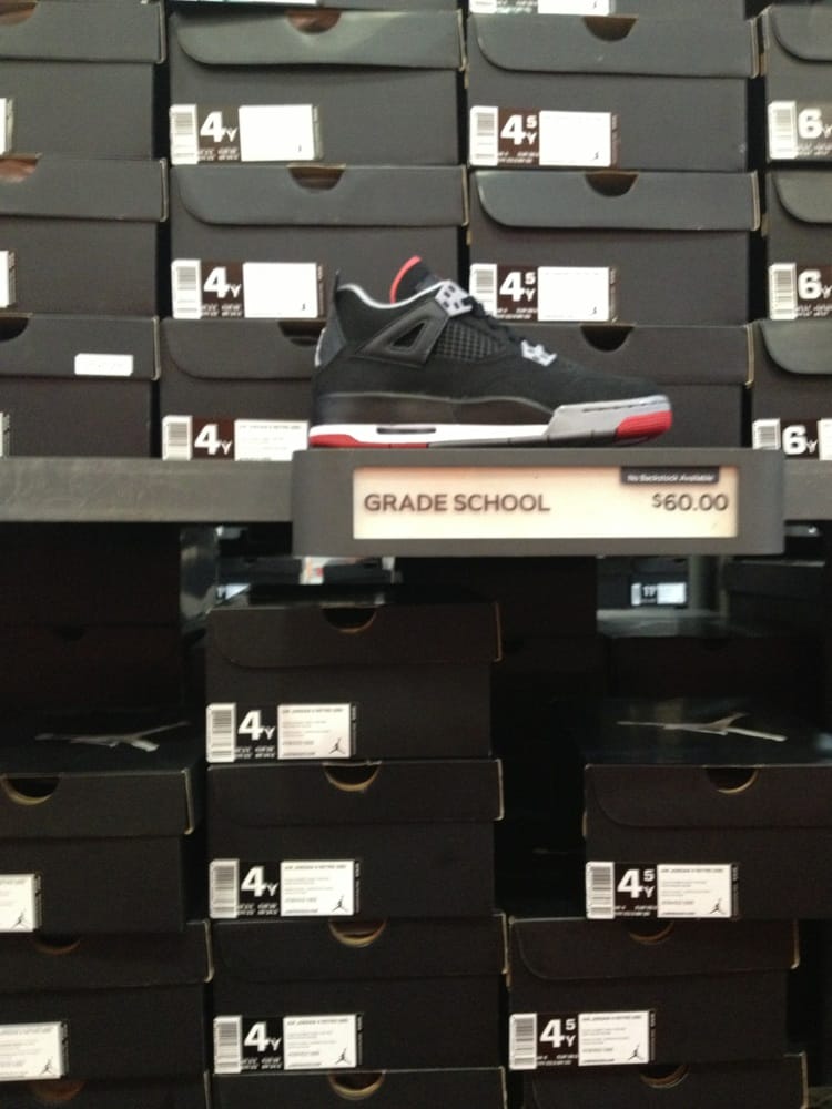 You can park your cars at Puregold's parking lot or at Unioil Gas Station. Nike Warehouse Sale Location