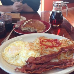 Mudears Restaurants logo