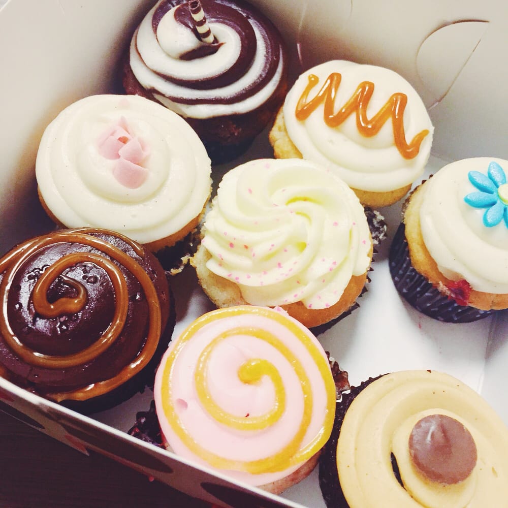 Dots Cupcakes Desserts Pasadena Pasadena, CA Reviews Photos