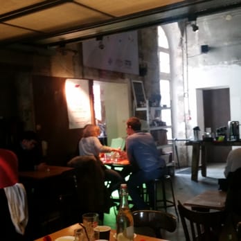 Si le mari ne veut pas travailler et boit