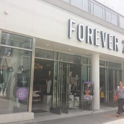Forever 21 - Torrance, CA, United States. Front of store on bottom ...