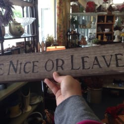 Heirlooms Antique Mall logo