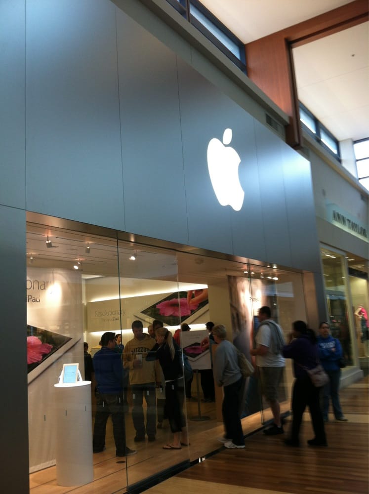 nearest apple computer store