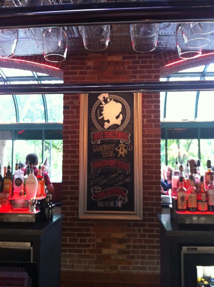 Mattie’s On Main Bars Northeast Minneapolis, MN Reviews