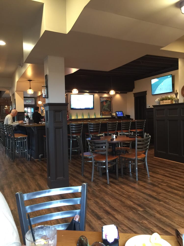 Fort Mitchell Public House Bar and Grill American (Traditional