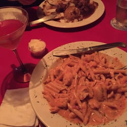 Red Wolfe Inn - Belvidere, NJ, United States. Penne vodka w/chicken on