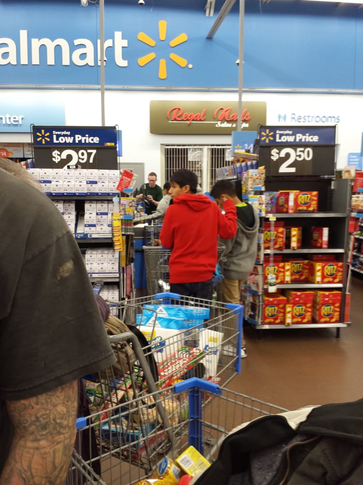Walmart Supercenter - Tienda departamental - 326 W Main St Walmart Supercenter - Tienda departamental - 326 W Main St