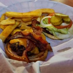 Drivers Sports Cafe 23 Reviews Bars 8220 Metcalf Ave Photo Of Drivers Sports Cafe Overland Park Ks United States Bacon And