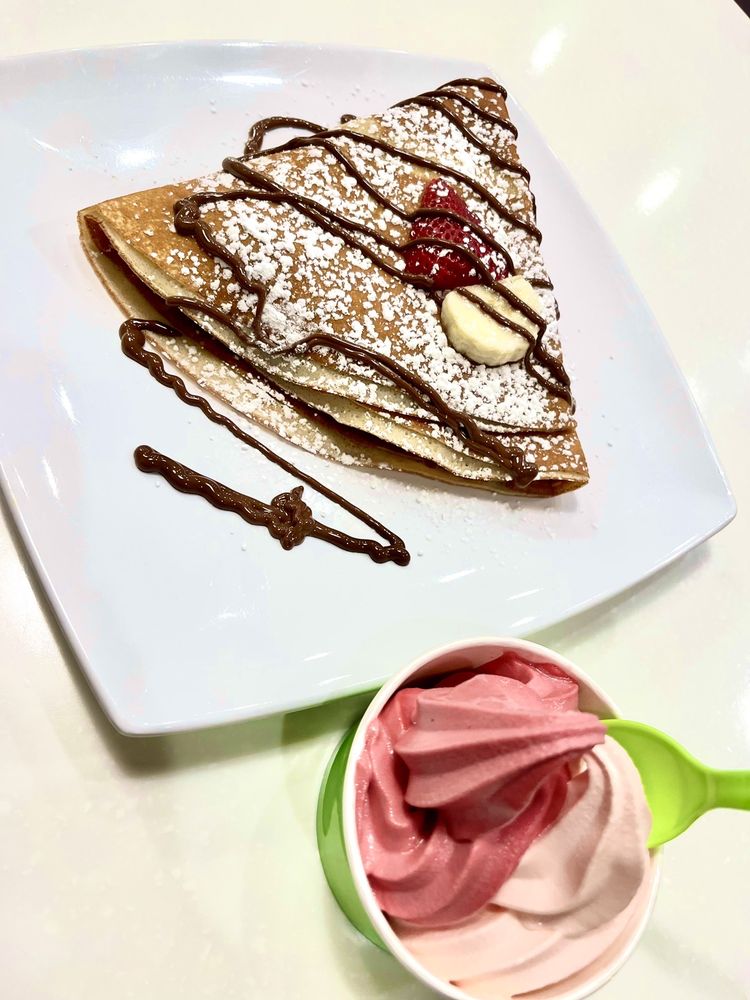 The Parlor Frozen Yogurt & Creperie