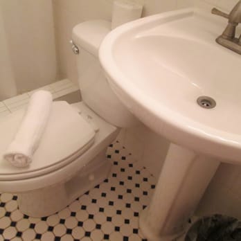 Beach Place Hotel 26 Photos 14 Reviews Hotels 8601 Harding Photo Of Beach Place Hotel Miami Fl United States Bathroom